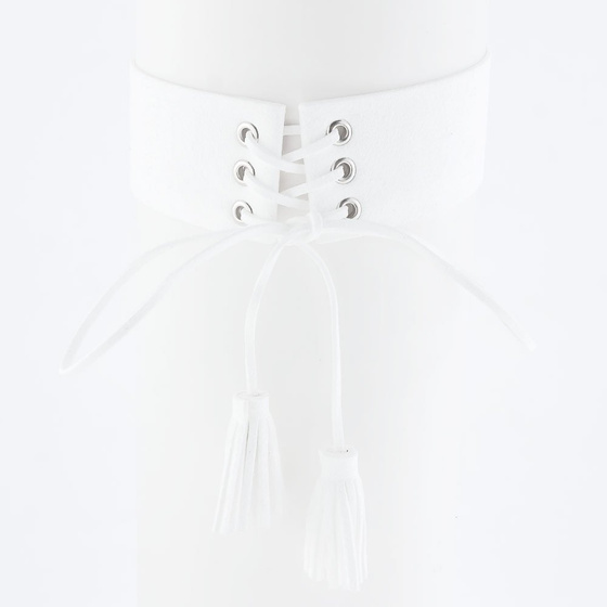 Choker sznurowany frędzle biały
