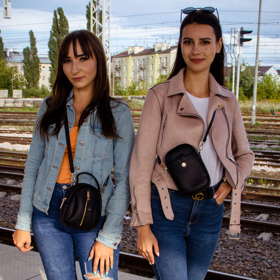 Alessio TOREBKA mini etui na telefon kopertówka MAŁA listonoszka