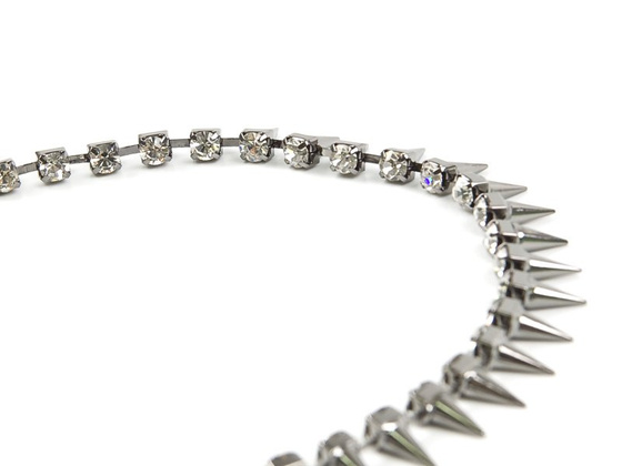 NASZYJNIK kolia KOLCE srebrny CYRKONIE kryształy