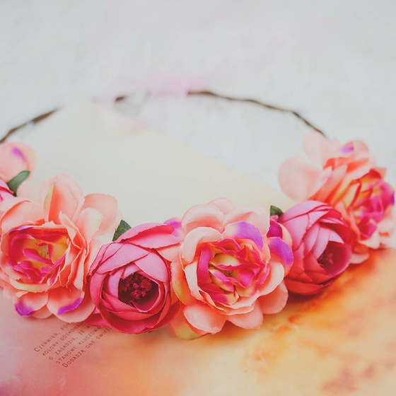 WIANEK NA GŁOWĘ piwonie KWIATY różowy ŚLUBNY